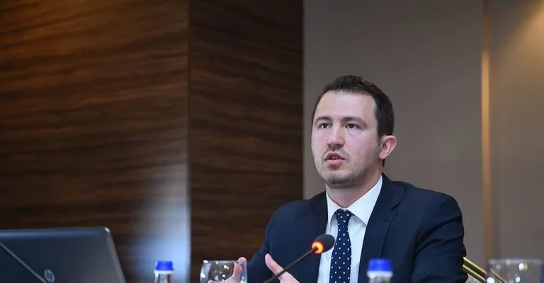 Krasniqi: Triste d'entendre des gens qui ont connu Blace dire que le Kosovo n'a pas besoin de l'aide de l'Amérique