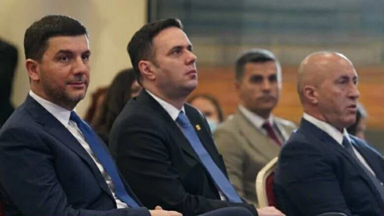Strategisk dialog suspension, amerikansk ambassad kallar oppositionsledare vid mötet