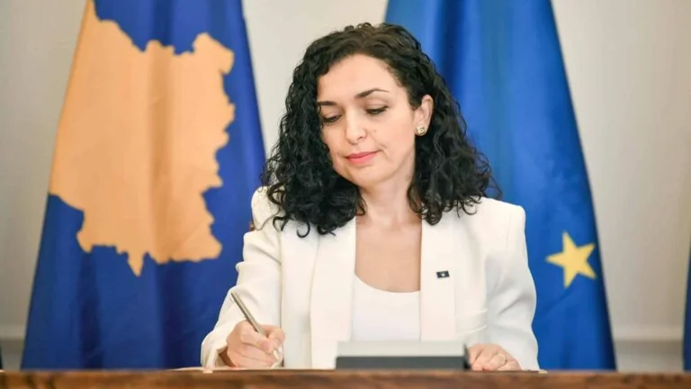 Donc Vjosa Osmani répond quand vous demandez si je vais me présenter à la présidence.