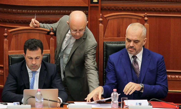 Niko Pelesh nommé Président du Parlement albanais