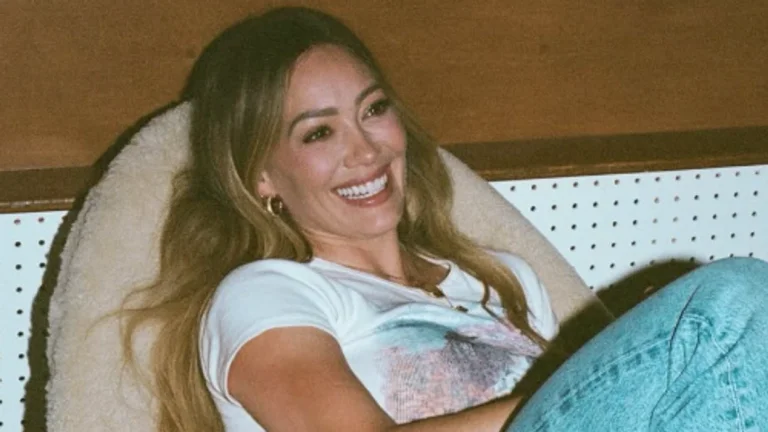 Hilary Duff annonce un retour à la musique après dix ans