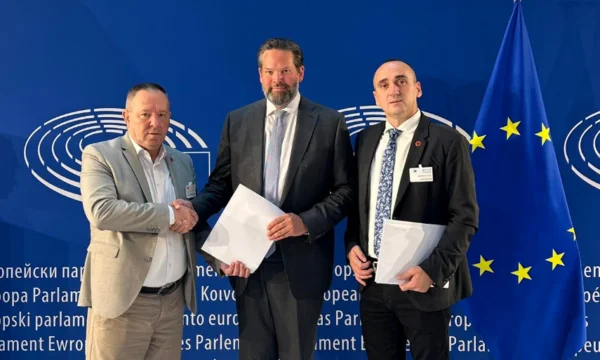 Syla Gucati est attendue lors d'une réunion du Mandl Eurodeput à Strasbourg.