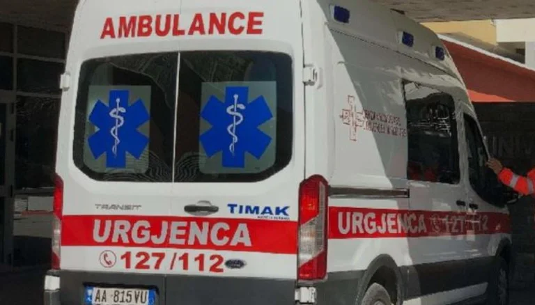 A kocsi egy négyéves Fierben.