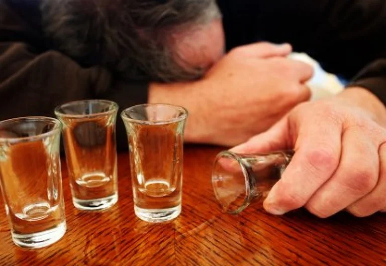 Istog: Drunk och gevär går till offrets hus, arresterad