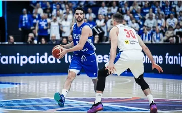 アルバニアのバスケットボール選手のセルビアは家に送られました:私達は大きい勝利に勝ちました