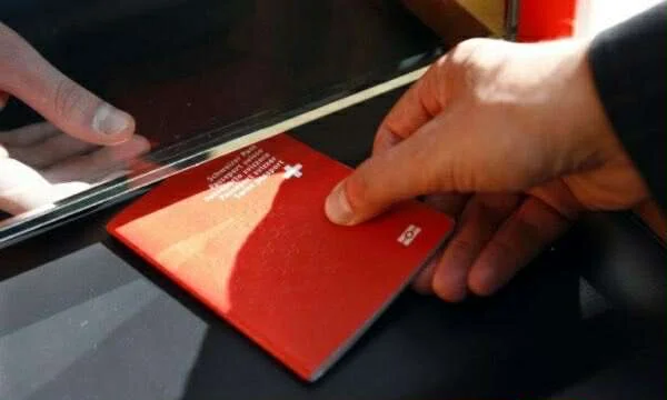 Cinque modi per accelerare la tua strada per la cittadinanza svizzera