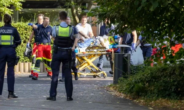 Es gibt einen Lehrer an einem College in Essen, Bild: Striker angeblich 18 Jahre alt durch Kosovo