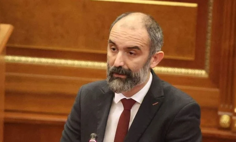 VV MP bekritiseert het Grondwettelijk Hof: Servische lijst besluit om het Heidare in Kosovo te maken