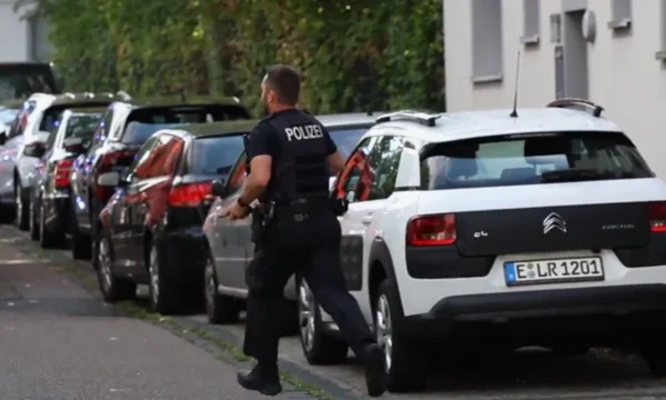 German police are forced to wound 17-year-old Kosovo allegedly stabbed the teacher: No more danger