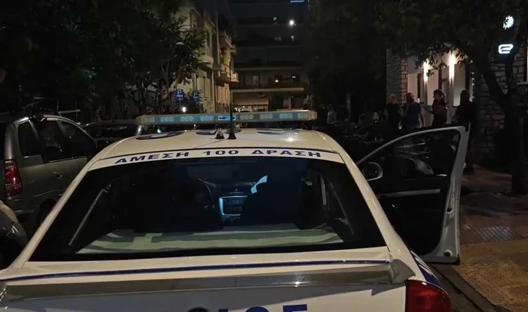 Tragic în Grecia: O soţie se naşte acasă, moare cu copilul ei