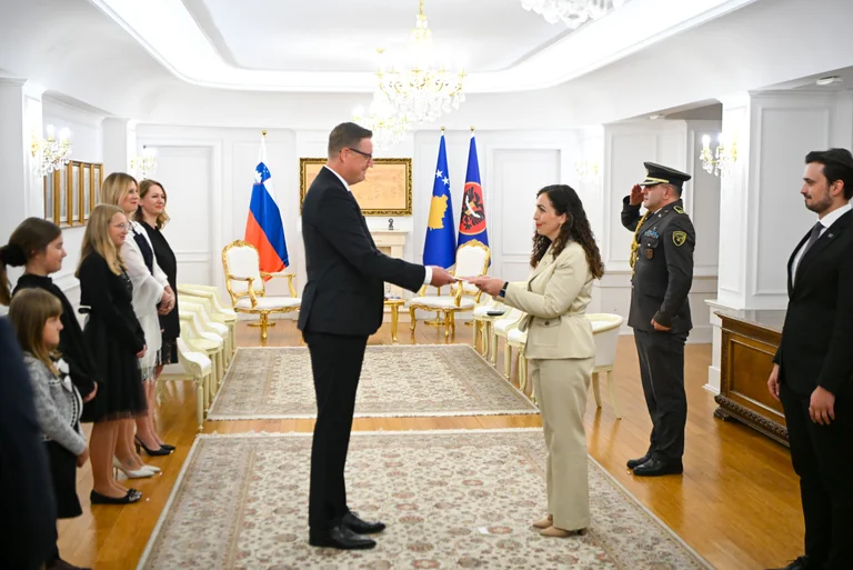 Ny slovensk ambassadørs akkreditiver accepteret, Osman takkede Kosovo for opbakning