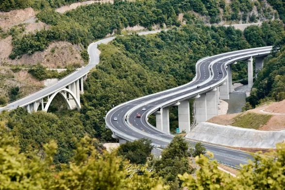 Kosovo's main roads will be provisionally closed in the next three days