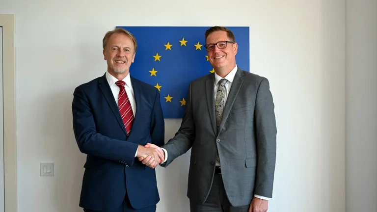 Orav trifft sich mit slowenischem Botschafter, sprechen über den Fortschritt im Kosovo auf dem Weg zur EU