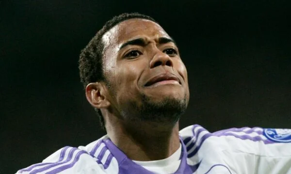 İtalya'da bir gece kulübünde bir Arnavut kız, Robinho'da karar