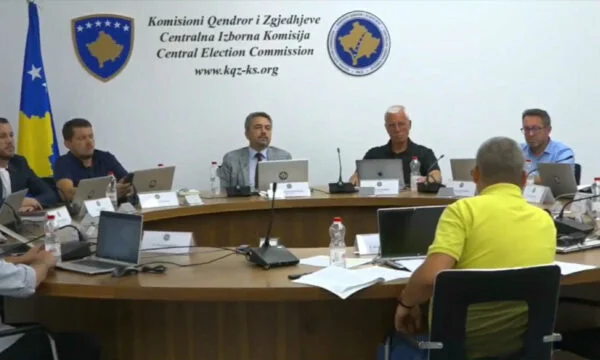 PDK levantou a questão do voto de Hashim Thaci e outros detidos em Haia, a sociedade VV participou na discussão