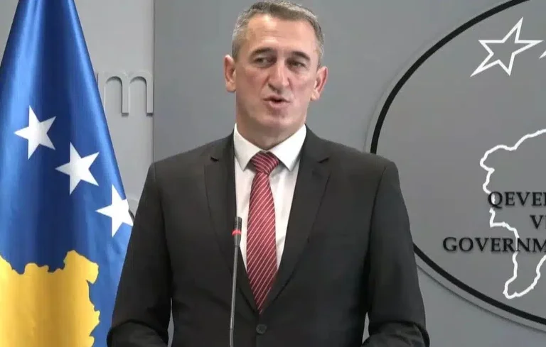 Rashiq: Lista Serbe, nxitësja kryesore për largimin e serbëve nga institucionet e Kosovës