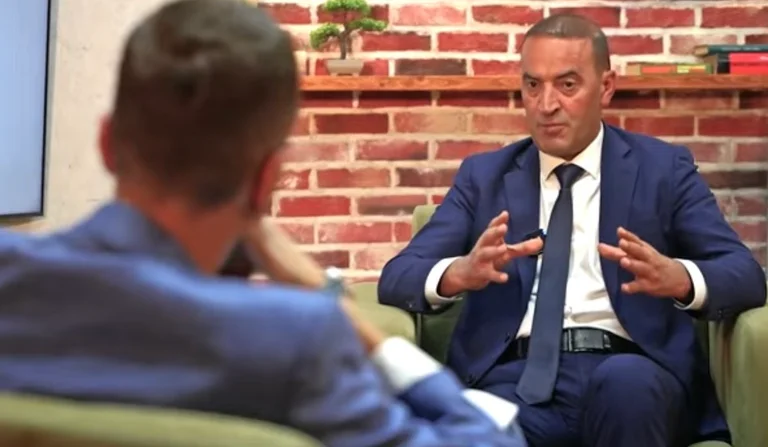 Haradinaj: Vi är i en ny blockad, tagen med parlamentets nästa chef, Dimal Basha.
