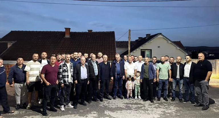Ahmeti besöker Carpuzi-kandidatfamiljen: Presentera projekt för Shala