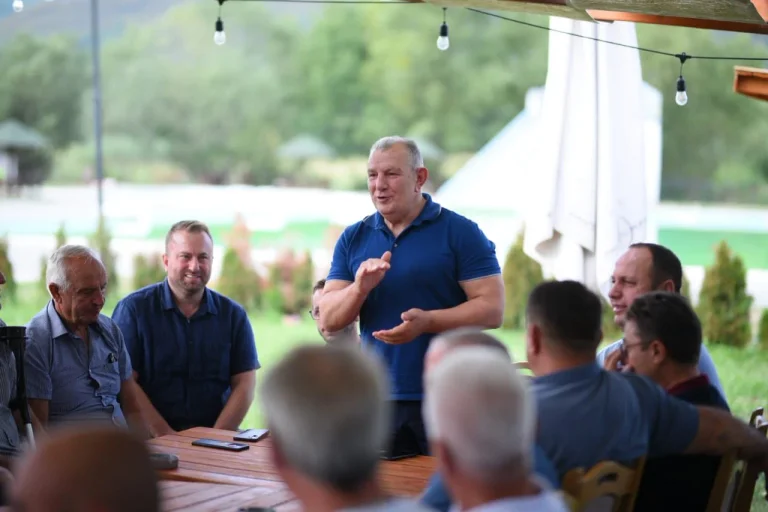 Shukri Buya besöker Shala där han en gång investerade: Shaljans är tacksamma för utvecklingen, vi kommer att fortsätta med projekt här.