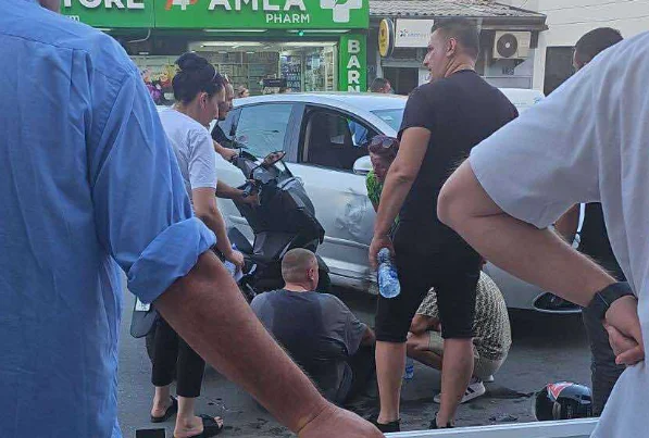 Polis: En person skadad av bilolycka och motorcykel