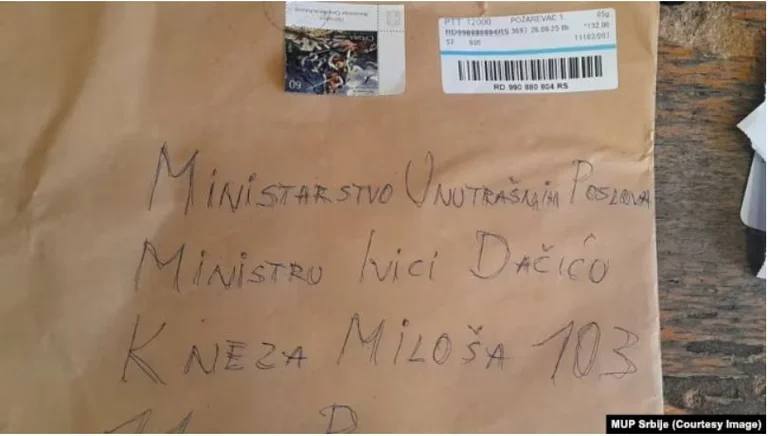 “Szerb MUP” azt állítja, hogy egy három golyós boríték érkezik Ivica Dačić irodájába