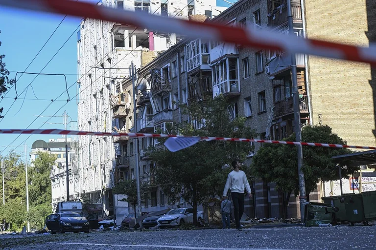 Antalet dödade av rysk attack mot Kiev går till 18