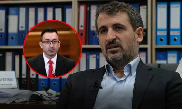 Miftarian adresserar Basha: Gör inte filmer, vill du fördröja sändningen i några veckor eller månader?