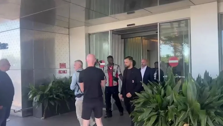 Bonnface visar varför "%" passerade medicinska överföringstest AC Milan