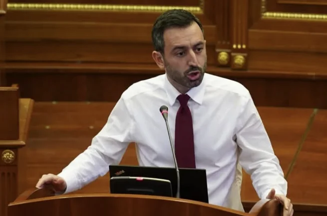 Vetevendosje снова предлагает Дималя Башу на пост спикера парламента