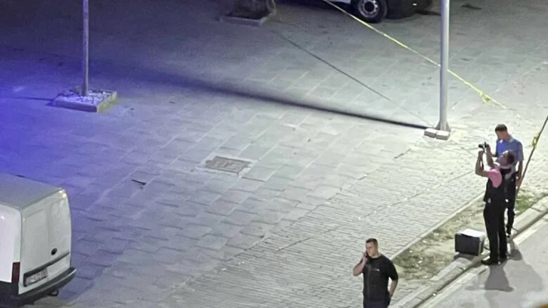 Han föll av åttonde våningen, dör den unge mannen från Skenderaj.
