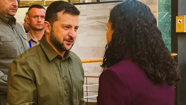 Osman önskar Ukraina för självständighetsdagen: Kosovo står stadigt bredvid dig