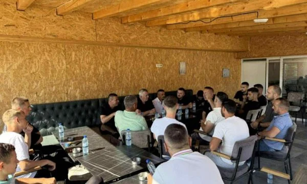 Встреча Имри Ахмети с молодежью Магури: полная энергии и новых идей о будущем нашего муниципалитета