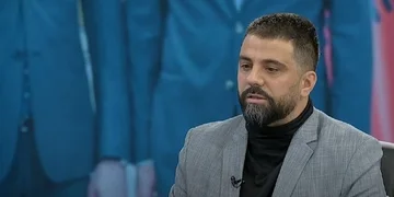 Reagon Behrami:Për plagosje në Prishtinë policia me veturë trafiku, për një rrahje Njësia Speciale e rrethon Skenderajn