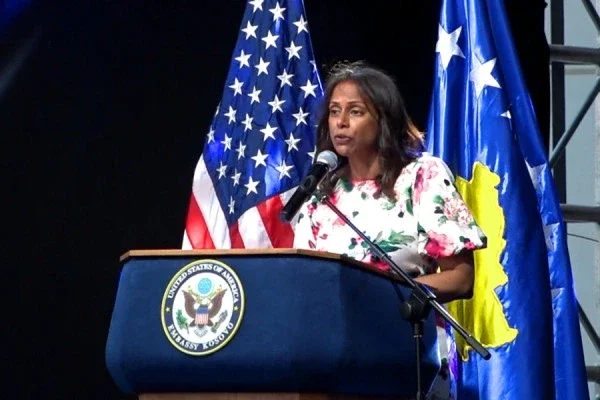 Senior oficial american tăiat la Kurt: Nu greşiţi pentru a exclude lista sârbilor de la alegeri