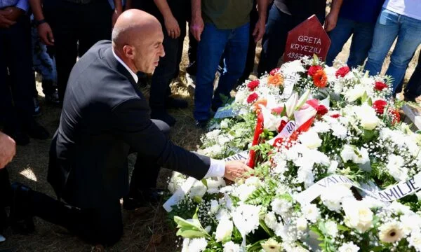 Greta Kryeziu graf, Haradinaj: U zult altijd herinneren als een voorbeeld van liefde voor mensen