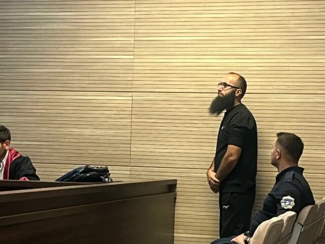 Den anklagede er erklæret uskyldig, at han opfordrede til at deltage i jihad krig for jihad