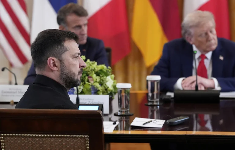 Trump se retrage din discuţiile de pace dintre Rusia şi Ucraina în acest moment, declară sursele