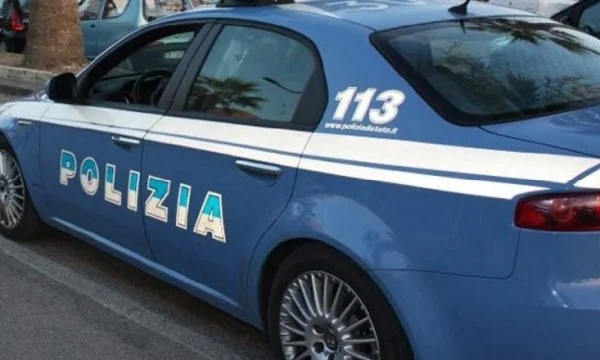 Fost angajator pentru a obţine bani, 30 de ani, albanez arestat în Italia