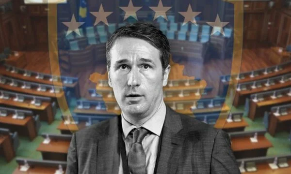 Суббота: Косово больше не может терять времени, VV уходит с улиц, если будут приняты решения, страна прибегает к уловкам