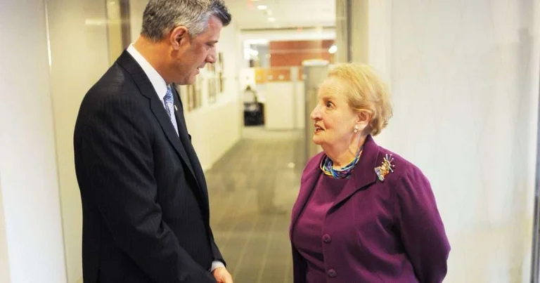 Albright e Holbrooke testemunho a ser utilizado em favor de Thaci em Haia