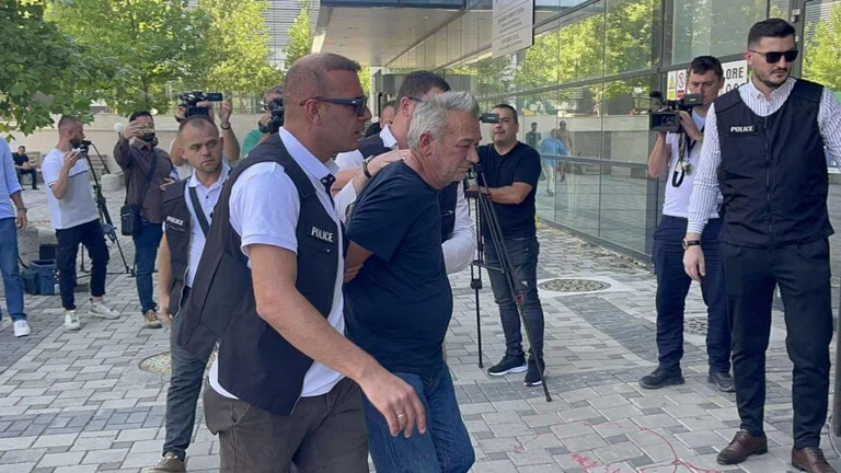 Sinisa Spasac, Kosovo krigsförbrytelser misstänks, visas före domstol i Pristina