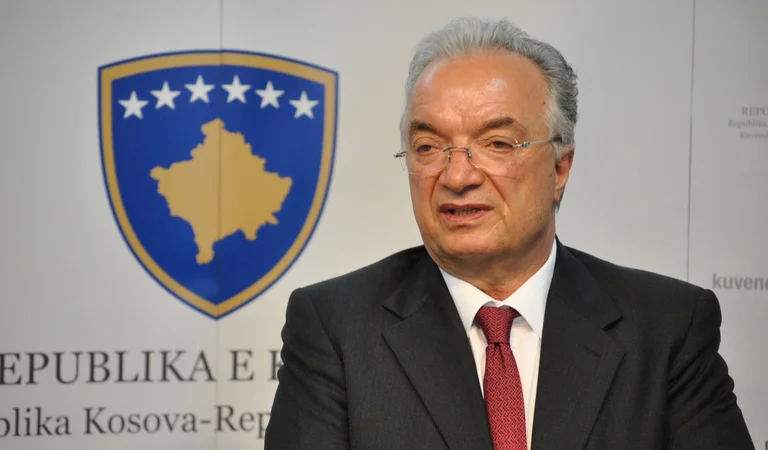 Xhavit Haliti: Prindoni ishte shkarkuar si këshilltar në Kuvendin e Shqipërisë, arsyet i di Presidentja