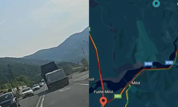 KHBlocked Milotti, kolonne over 30 km fra den enorme strøm af biler fra Kosovo til kysten