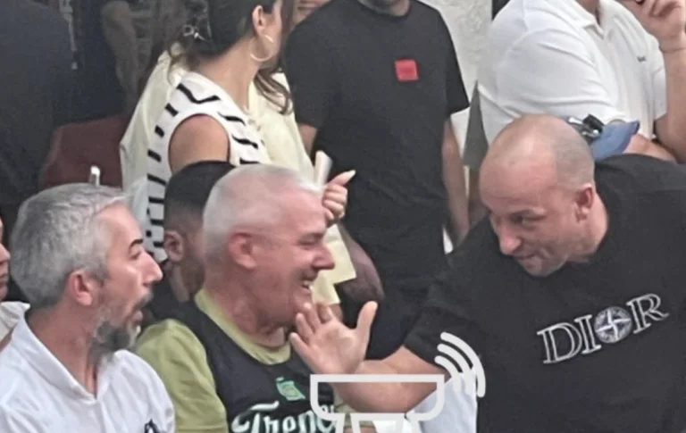 Om de afaceri Mitrovica care a sprijinit cândva PDK) astăzi de “vardist” Svecca mansardei