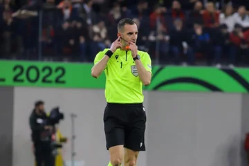 Zum ersten Mal versuchen Richter aus dem Kosovo ein Phasenspiel “play-off” in UEFA-Rennen