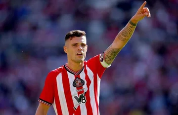 Granit Jaka gewinnt Sunderland in der Premier League.