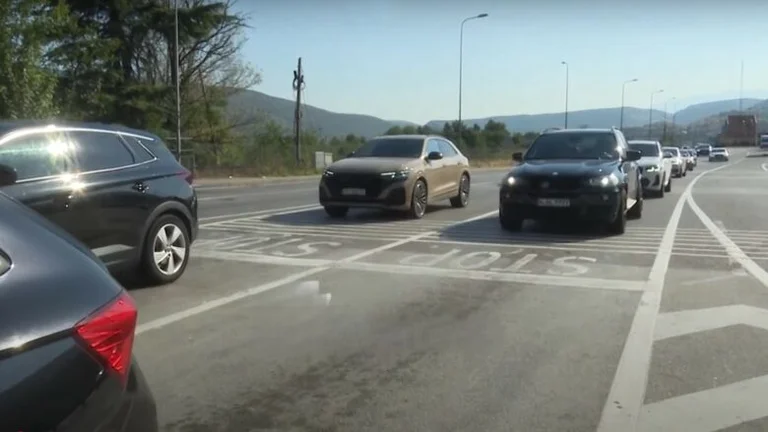 Ma több mint 61 ezer koszovói állampolgár lépett át Albániába.