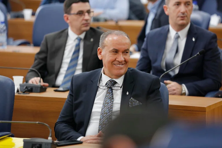 Fehmi Kupina Sertifikayı CEC'ye reddetti: Sivil inisiyatif “Pristina doğdu” LDKna benzer