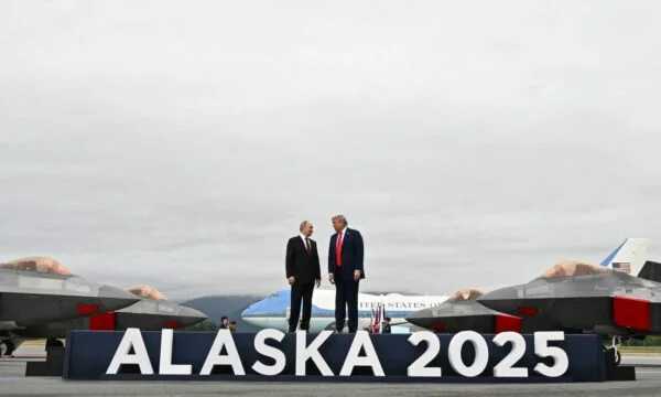 Trump: Den bedste måde at afslutte krigen på er gennem en fredsaftale, ikke en våbenhvile.