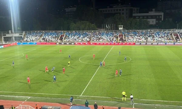 Light wordt ook verslagen in Pristina door FCSB, blijft op de League of Conference playoff
